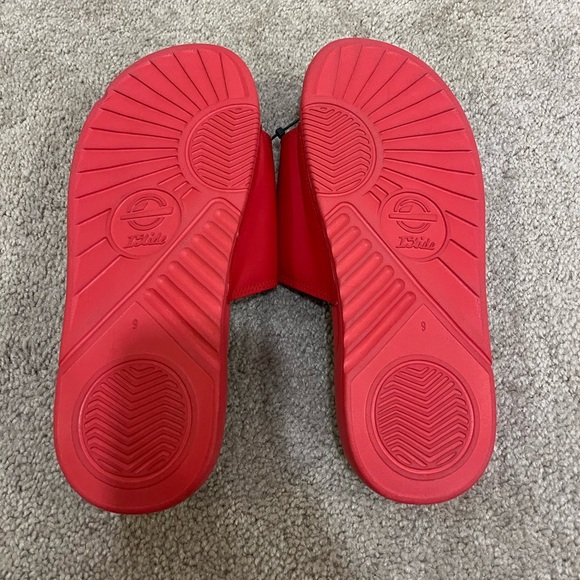 ISlide Ohio State Buckeyes Slides - Picture 8 of 9